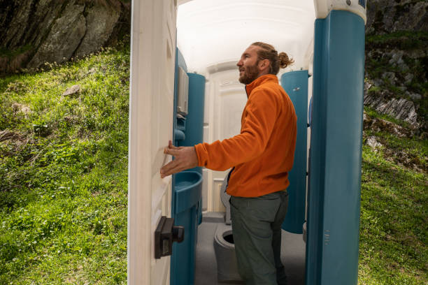 Best Portable toilet rental cost  in Anniston, AL